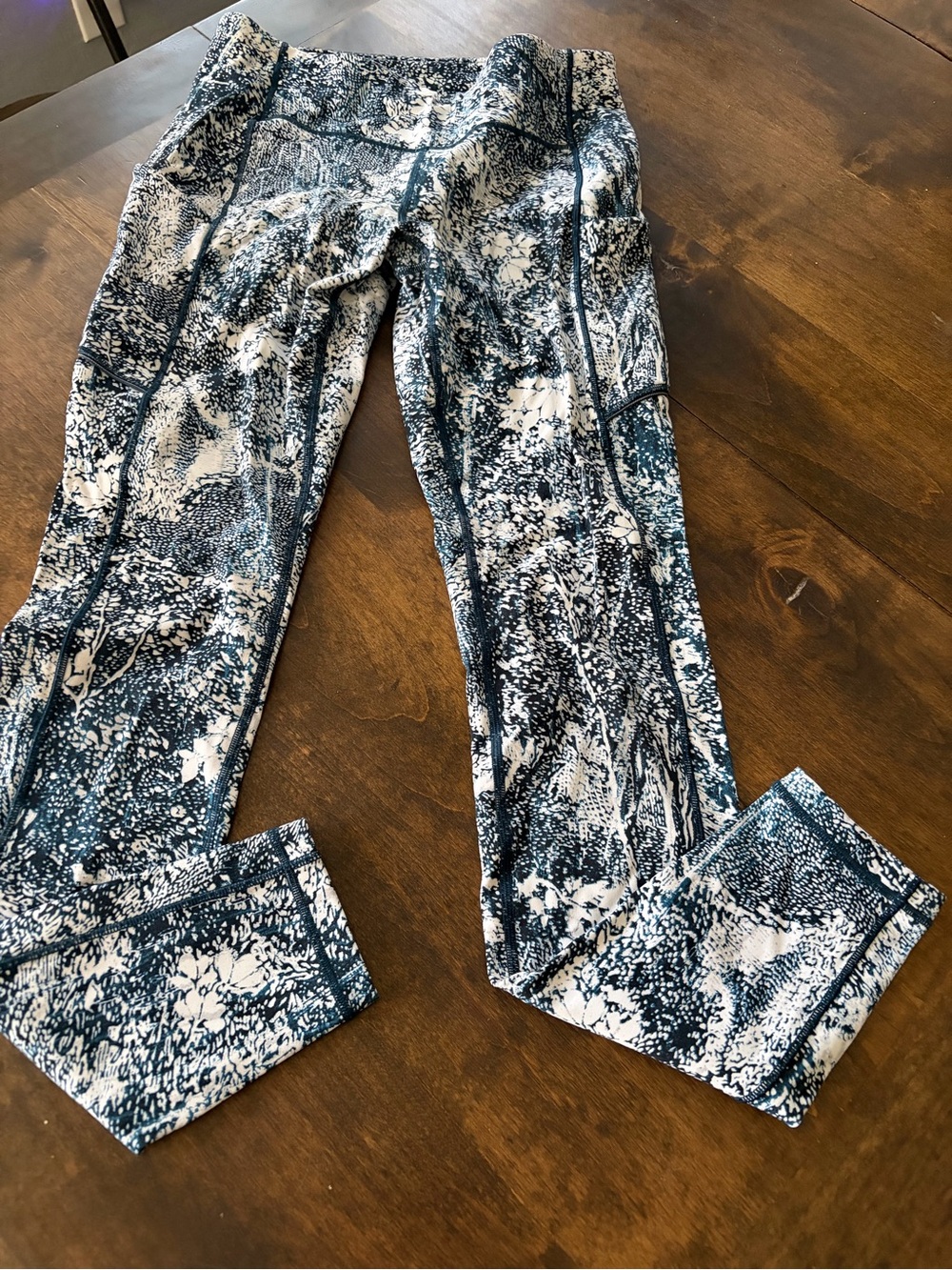 lululemon athletica Printed Leggings in Blue and White